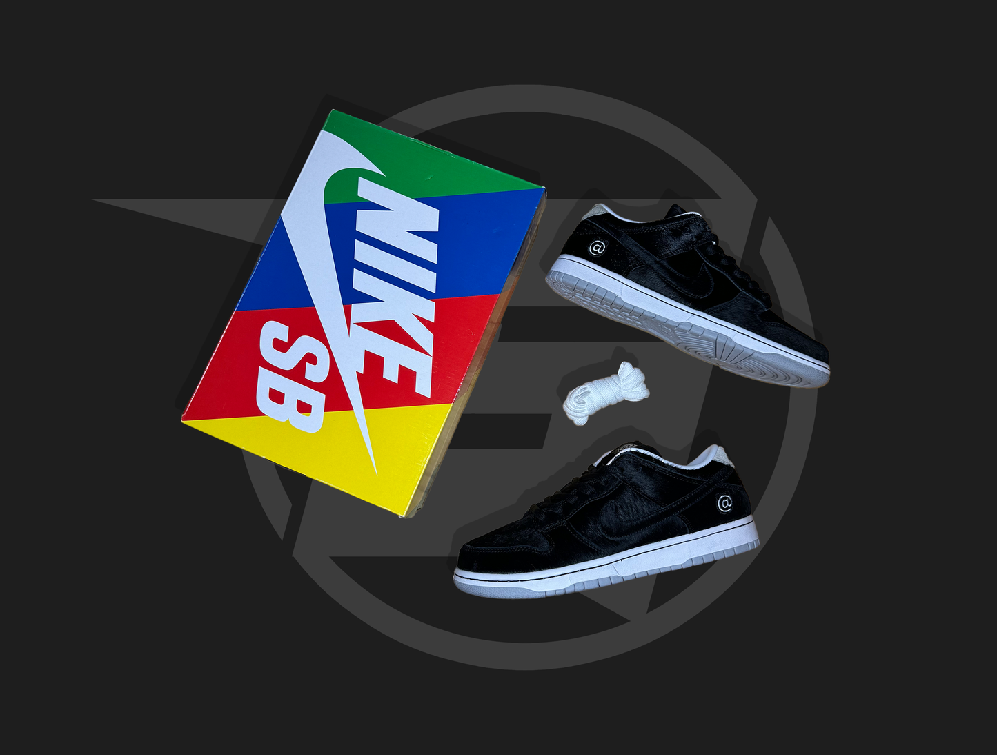 Nike SB Dunk Low Medicom Toy (2020)