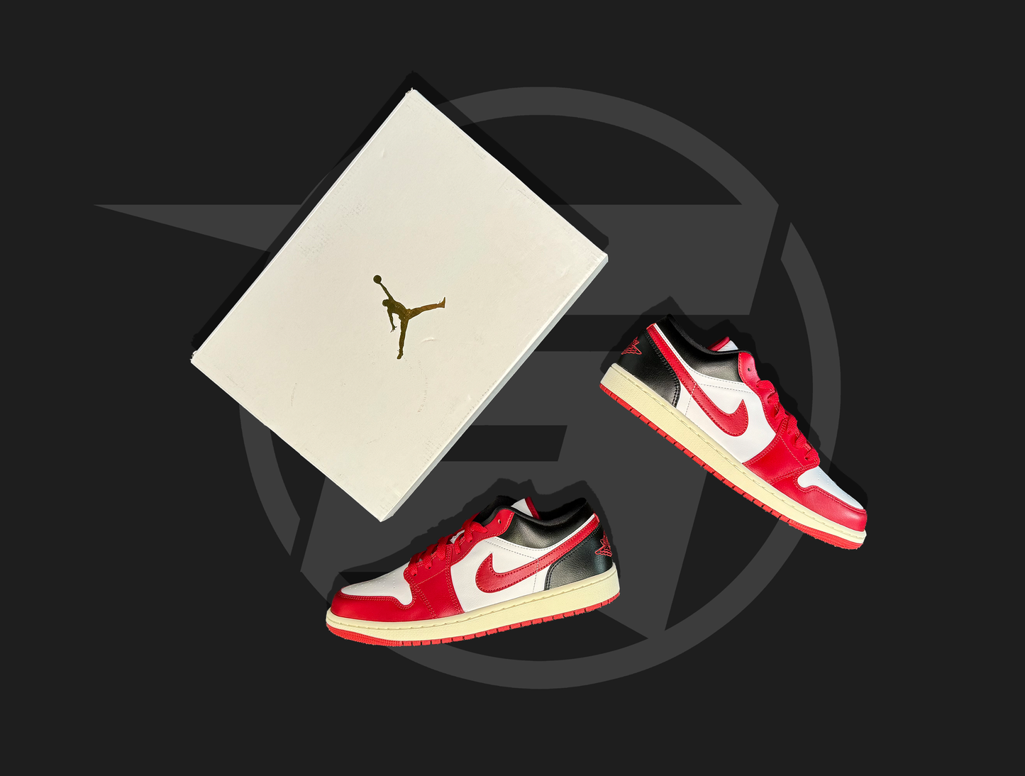 Jordan 1 Low Reverse Black Toe