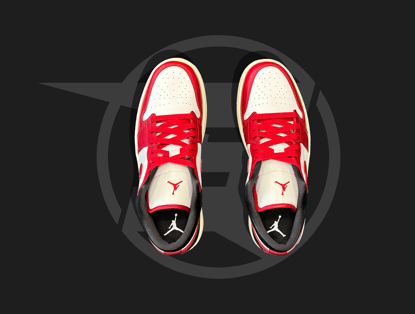 Jordan 1 Low Reverse Black Toe