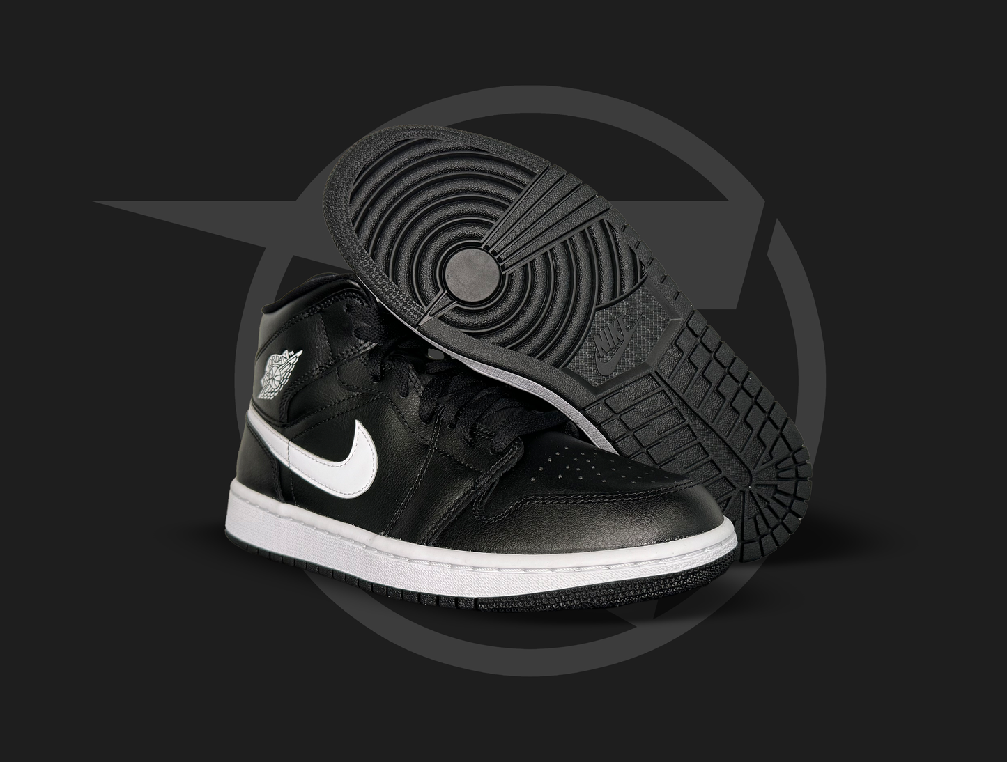 Jordan 1 Mid Black White