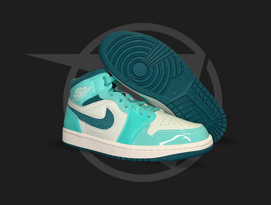 Jordan 1 MidChenille Bleached Turquoise