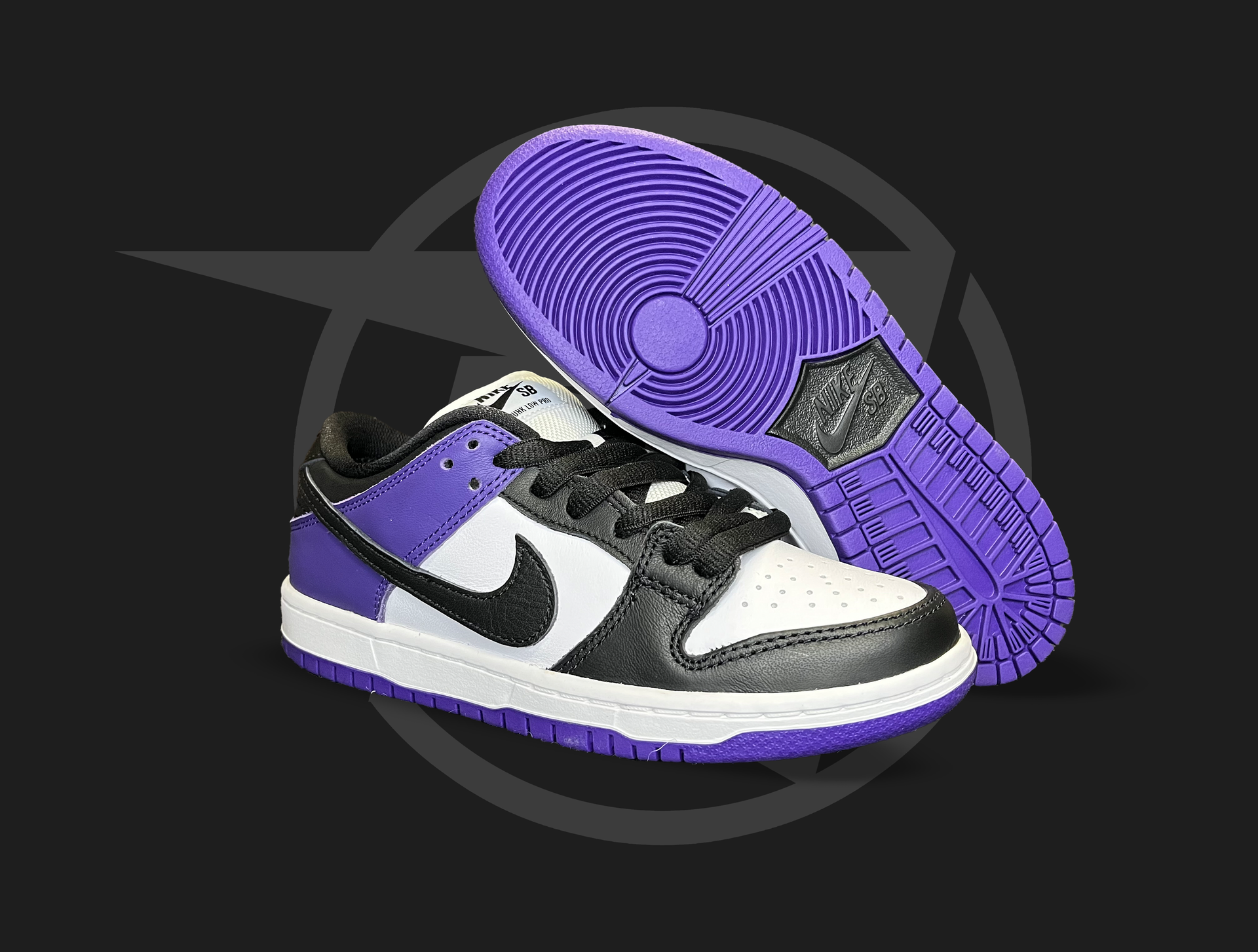 靴 Nike SB Dunk Low Pro \"Court Purple The Nike SB Dunk Low 